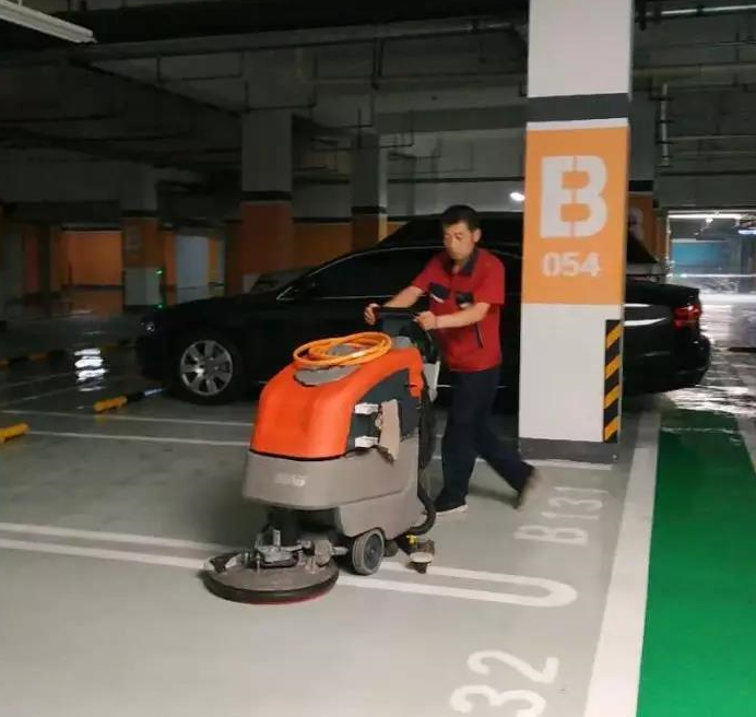 潮湿伏天减少地库返潮――壹品人家正在行动(图1) 潮湿伏天减少地库返潮――壹品人家正在行动(图1)