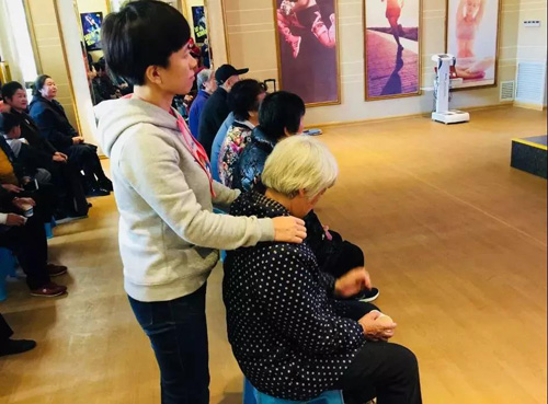 暖暖重阳节,金泰物业各项目开展各种关爱老人活动!(图3) 暖暖重阳节,金泰物业各项目开展各种关爱老人活动!(图3)