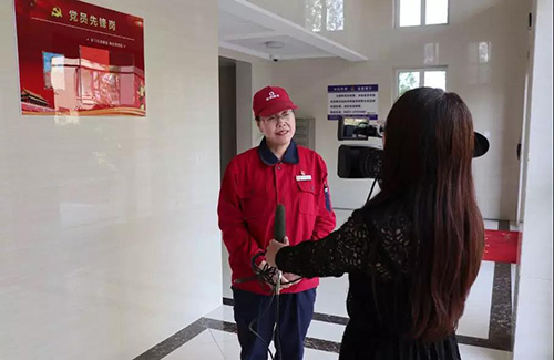 坚持党的引领,争做服务先锋!(图5) 坚持党的引领,争做服务先锋!(图5)