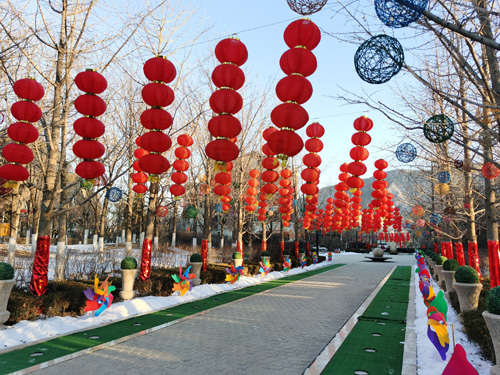 金泰物业美化园区迎新春，打造幸福亮丽中国年！(图1)
