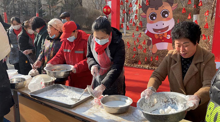 金泰物业各项目与广大业主欢度元宵佳节(图2) 金泰物业各项目与广大业主欢度元宵佳节(图2)
