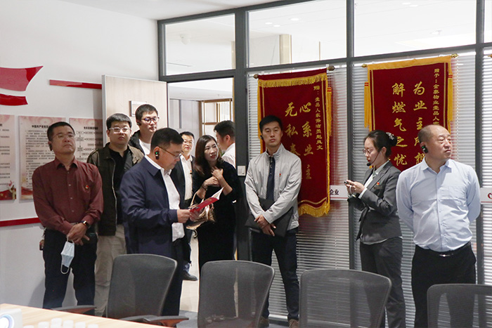 朝阳市双塔区组织部携各街道社区及物业企业参观、指导壹品人家项目党建工作(图5) 朝阳市双塔区组织部携各街道社区及物业企业参观、指导壹品人家项目党建工作(图5)